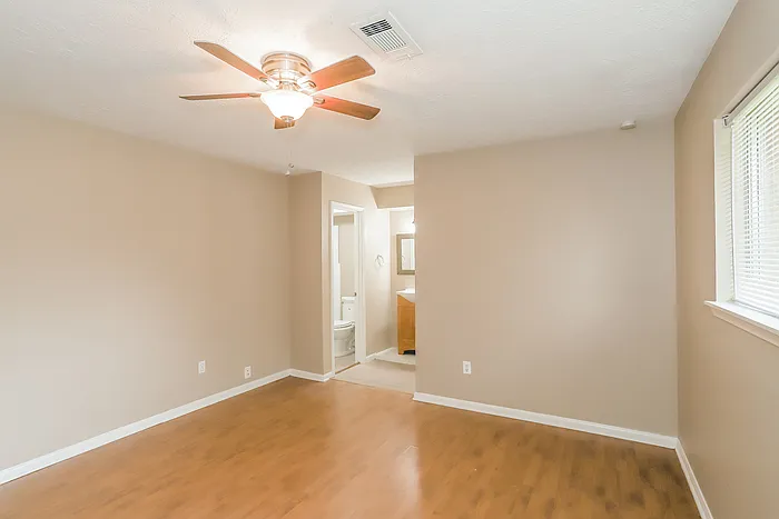 4313 Lariat Dr — Photo 10