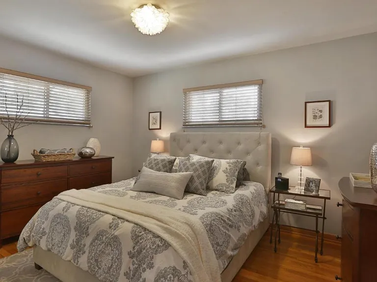 556 E Beechwold Blvd — Photo 9