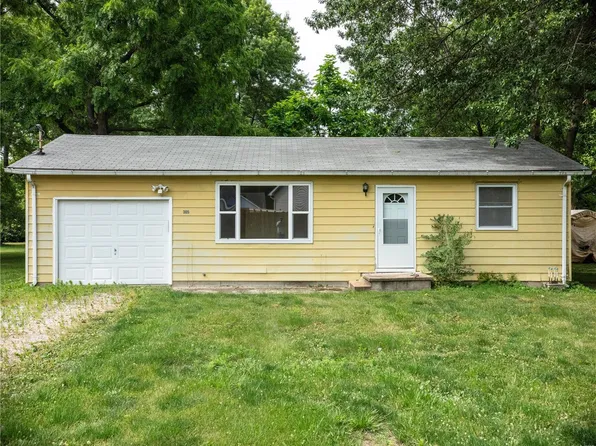 308 Oak St, Brighton, IL 62012