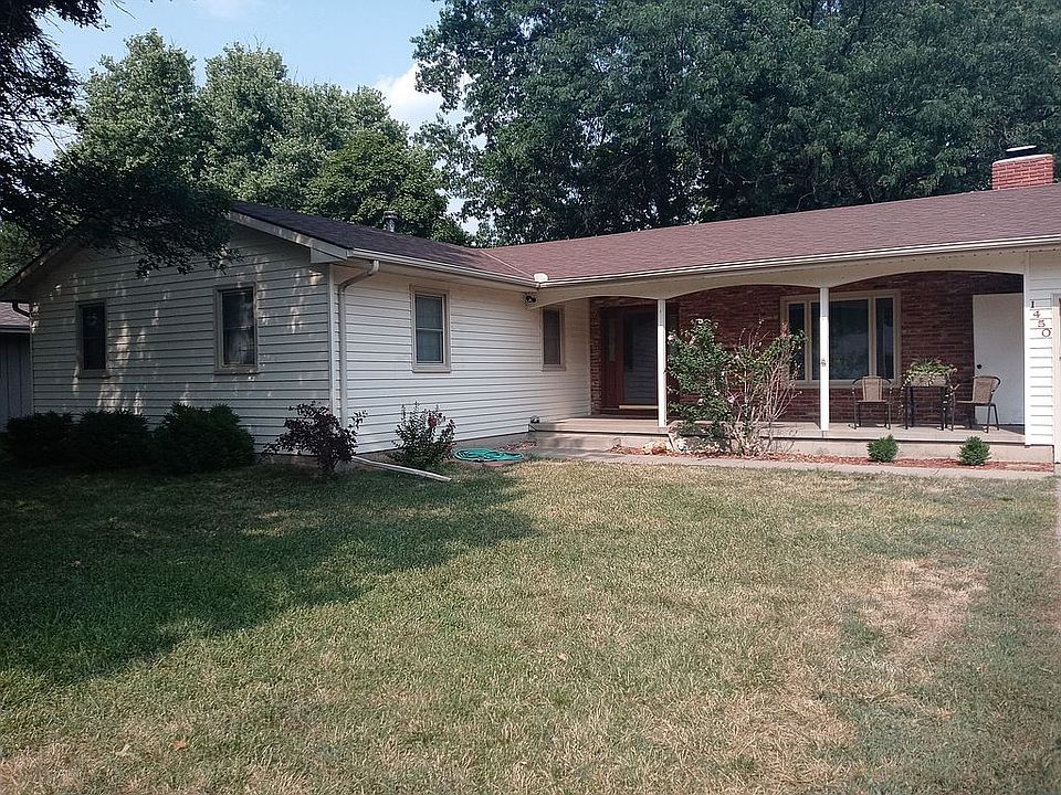 Great house and neighborhood