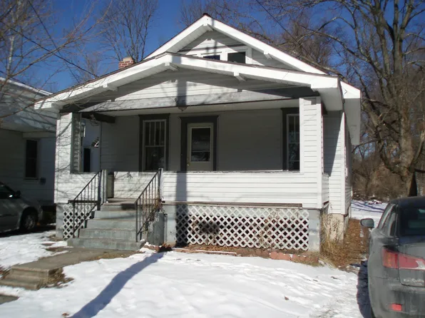 38 W Broad St, East Stroudsburg, PA 18301