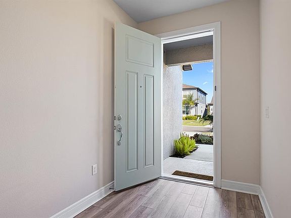 4th image of 12945 Brookside Moss Dr