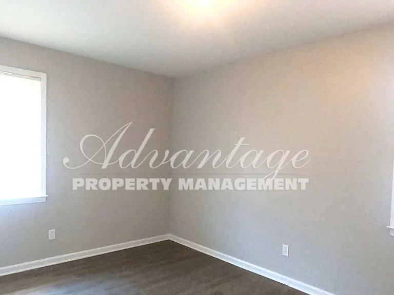 3120 Beauchamp Dr — Photo 12