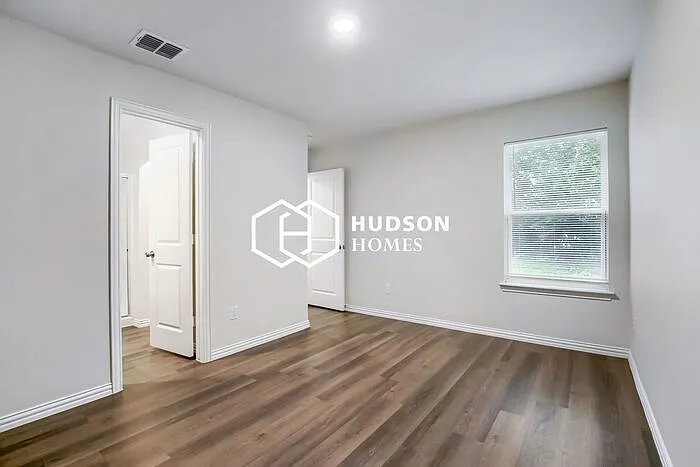 825 Garrison St — Photo 10