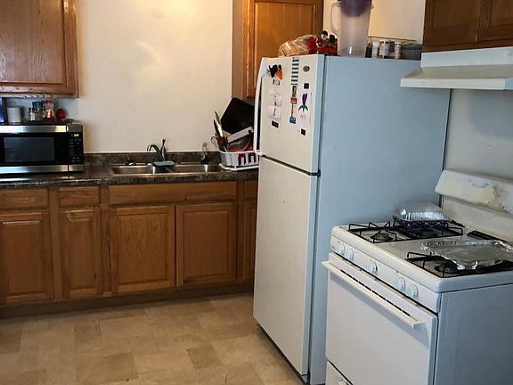 2nd image of 504 Litchfield Ave SE