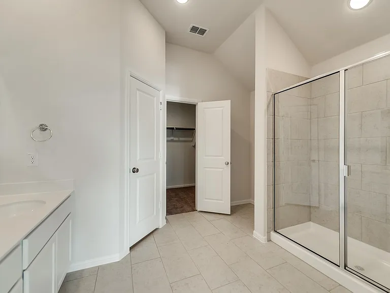4909 Cleves Ave — Photo 14