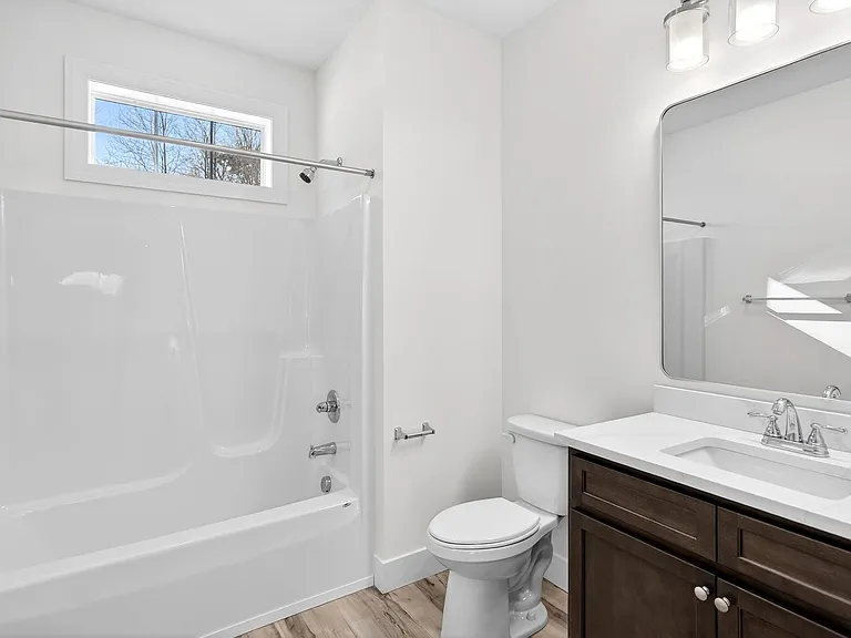 Hemlock Manor — Photo 10