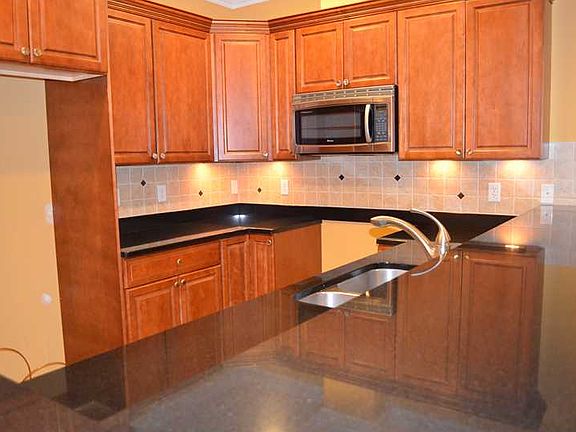 5th image of 41 Southwinds Dr