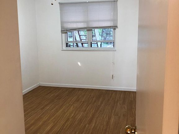5th image of 1831 Shore Pkwy #1