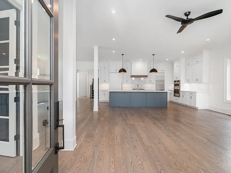 909B Gale Ln — Photo 5