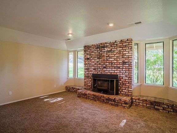 4th image of 42917 Revis Ct