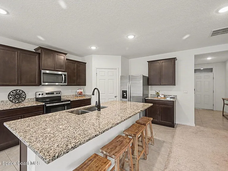 5092 Talbot Blvd — Photo 12