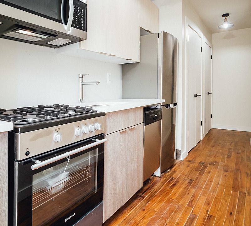 2nd image of 106 Washington Ave #3G