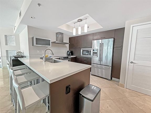 4th image of 150 Sunny Isles Blvd #1-1006