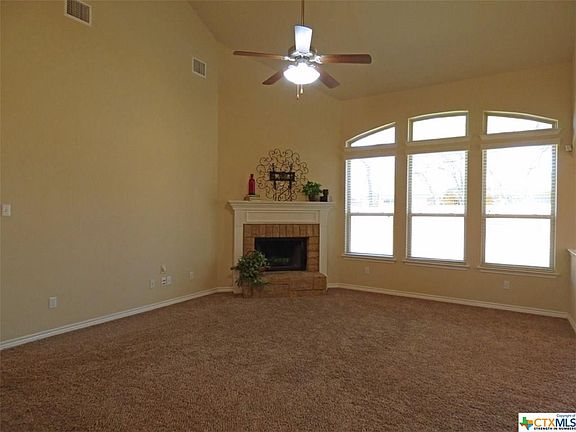 5th image of 817 Siena Ct