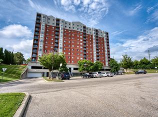 30 Chapman Ct #104, London, ON N6G 4Y4