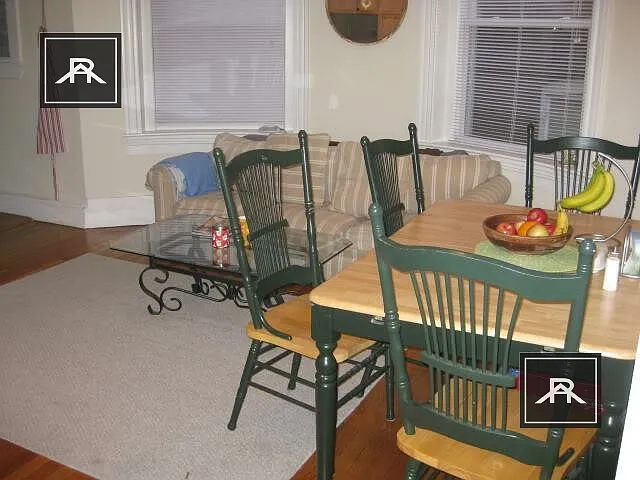 4 bed, 2.0 bath, $5,400 — Photo 4