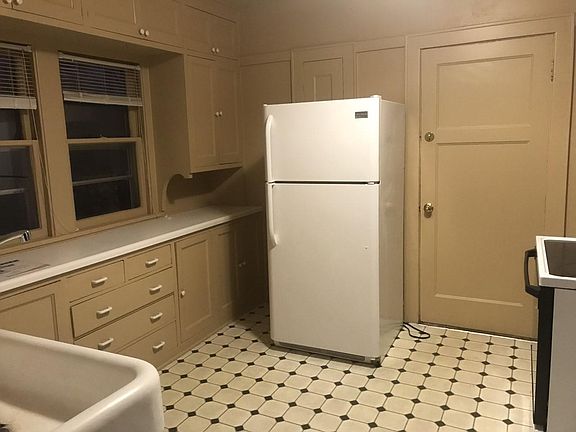 5th image of 3325 N Bartlett Ave #3325