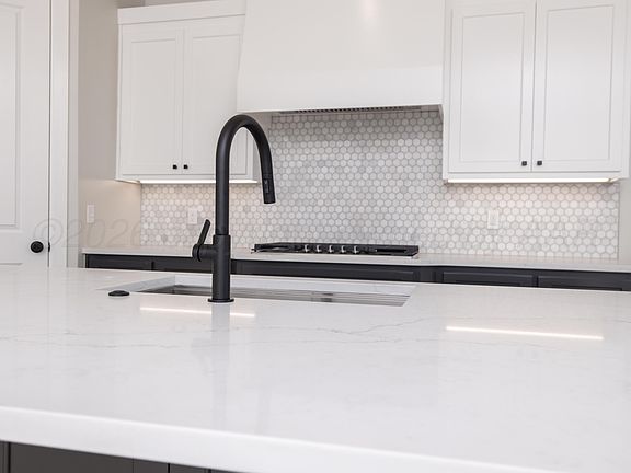 5th image of 10300 Prickly Pear Rd