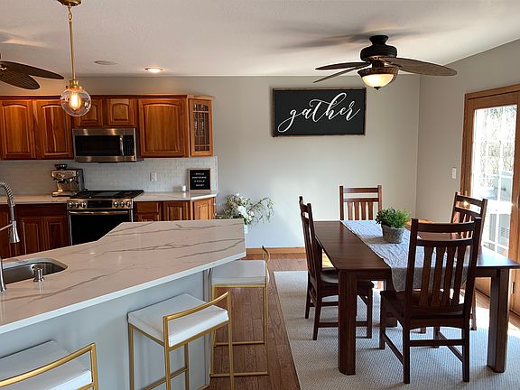 Eat in kitchen 