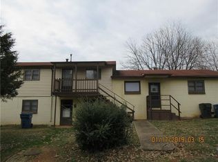 822 2nd St SW #826, Hickory, NC 28602