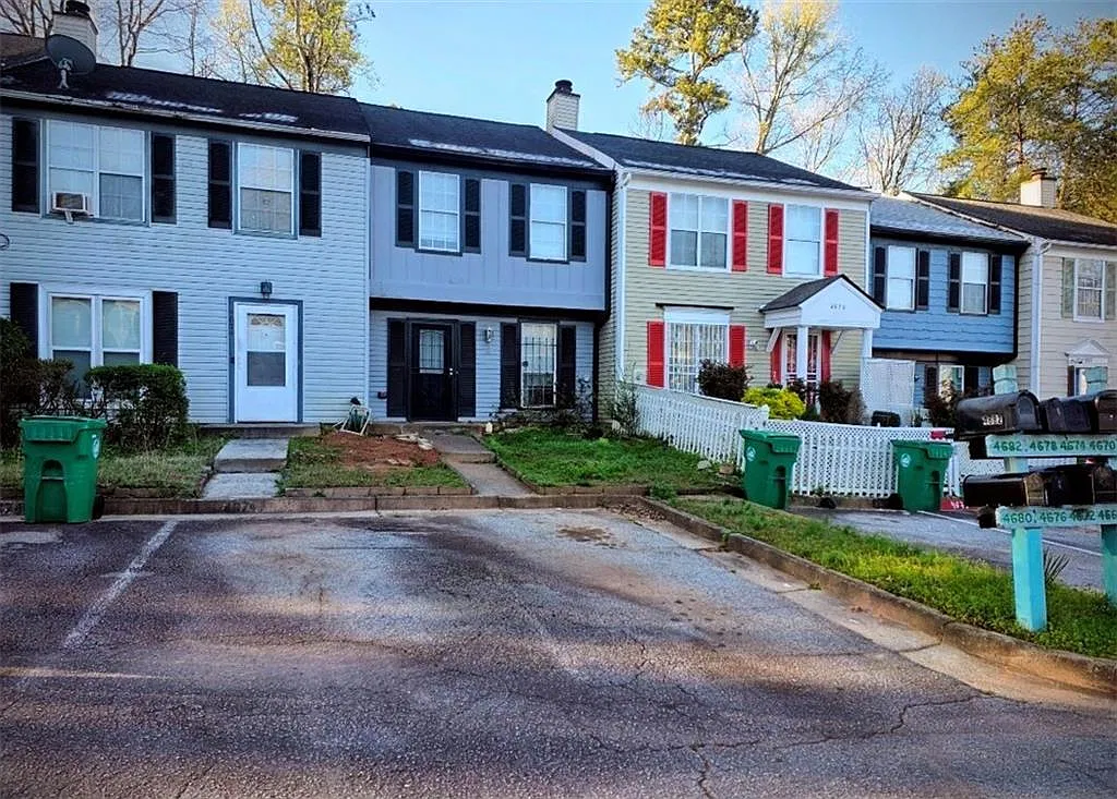 2 bed, 2.5 bath, 1156 sqft, $1,300 — Photo 2