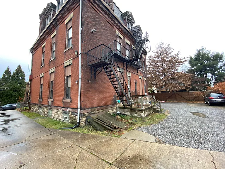 1814 Harpster St #1 — Photo 13
