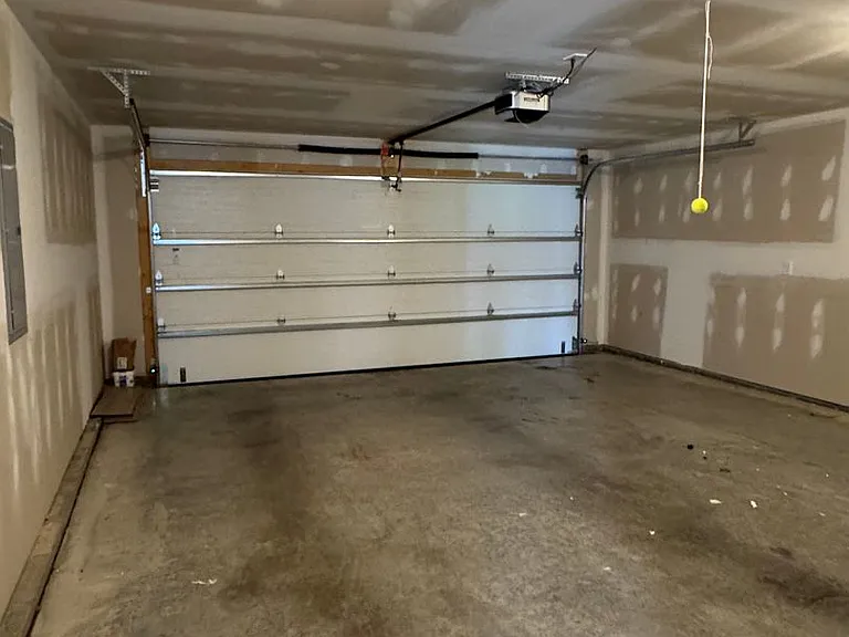 612 Dripping Spring Dr — Photo 2