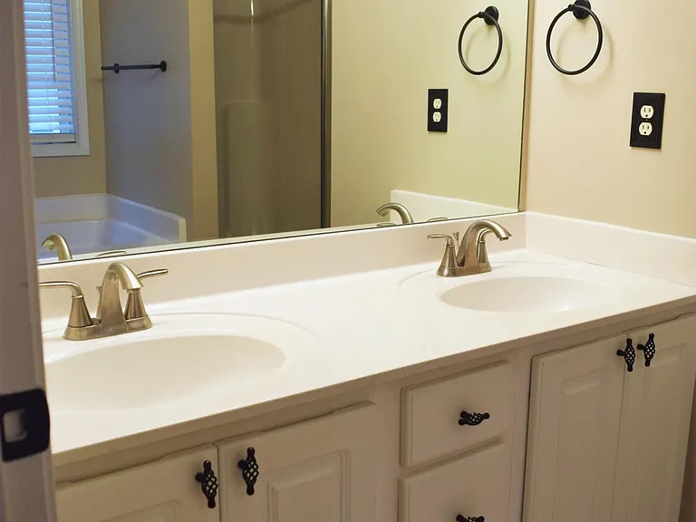 Master Bathrooom. Double vanity