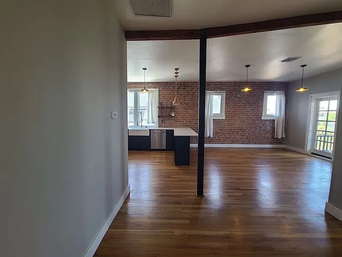 710 N 6th Ave #3 — Photo 13