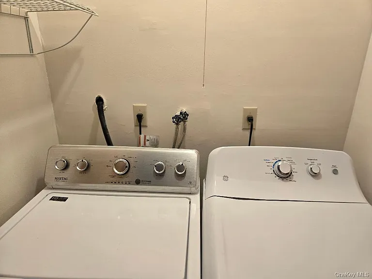 731 Panorama Dr — Photo 18
