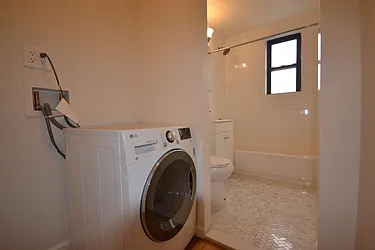 Rented by Silverstein Collection LLC 