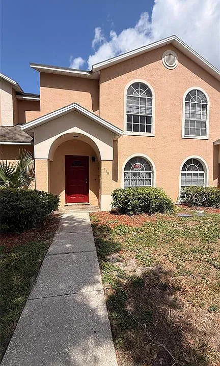 718 Florida Palms Ct