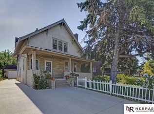 3015 S 32nd Ave, Omaha, NE 68105