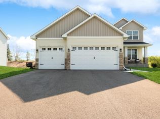 2206 Longhorn Ln, Buffalo, MN 55313