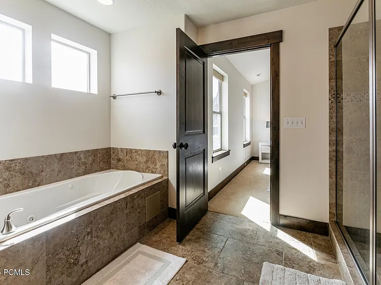 1018 W Abigail Dr — Photo 27