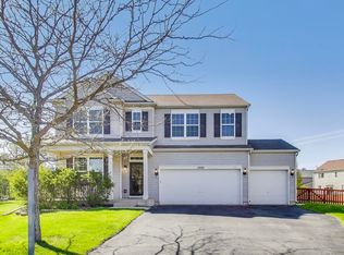 1050 Ames Ct, Antioch, IL 60002