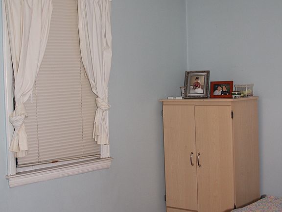 2nd image of 3212 147th Pl