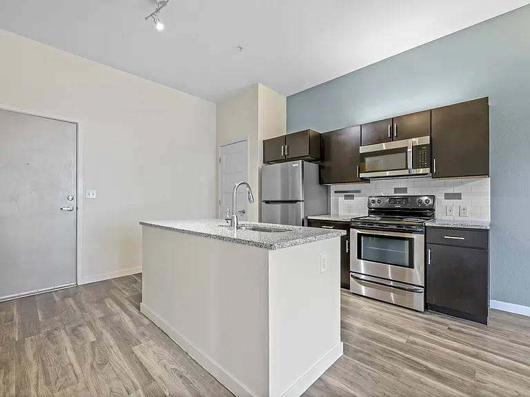 B Street Lohi Apartments — Photo 7