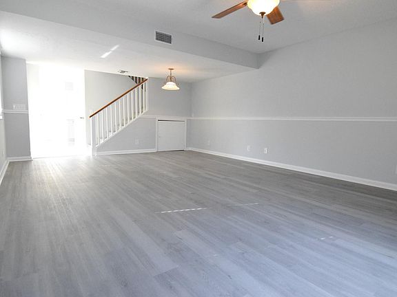 5th image of 6191 Riverwalk Ln Unit 1