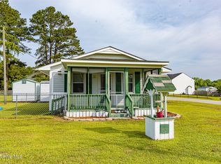 221 Core Rd, Richlands, NC 28574