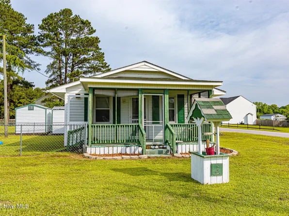 221 Core Road, Richlands, NC 28574