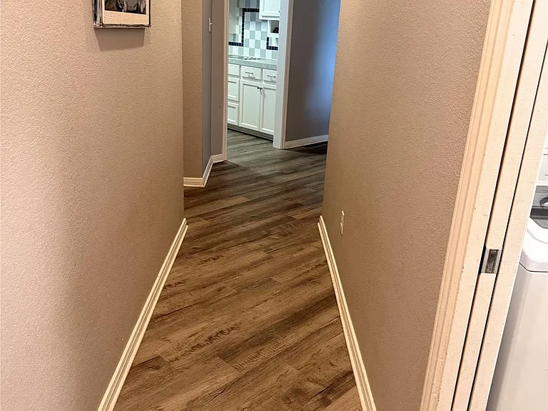5600 FM 1466 — Photo 14