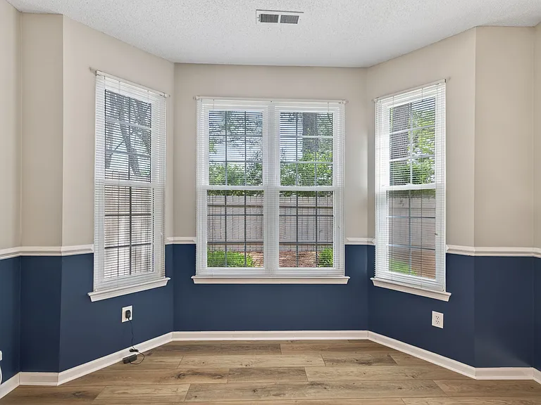 1537 Tallwood Cir — Photo 20