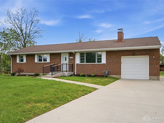 3rd image of 944 Indianwood Dr