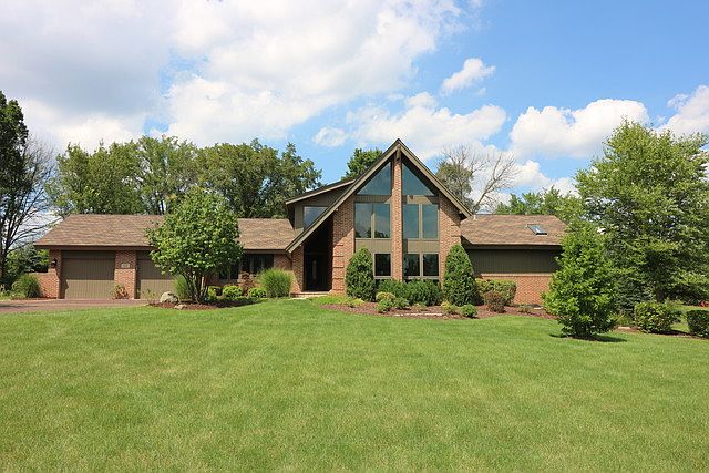 1st image of 6 Woodland Dr