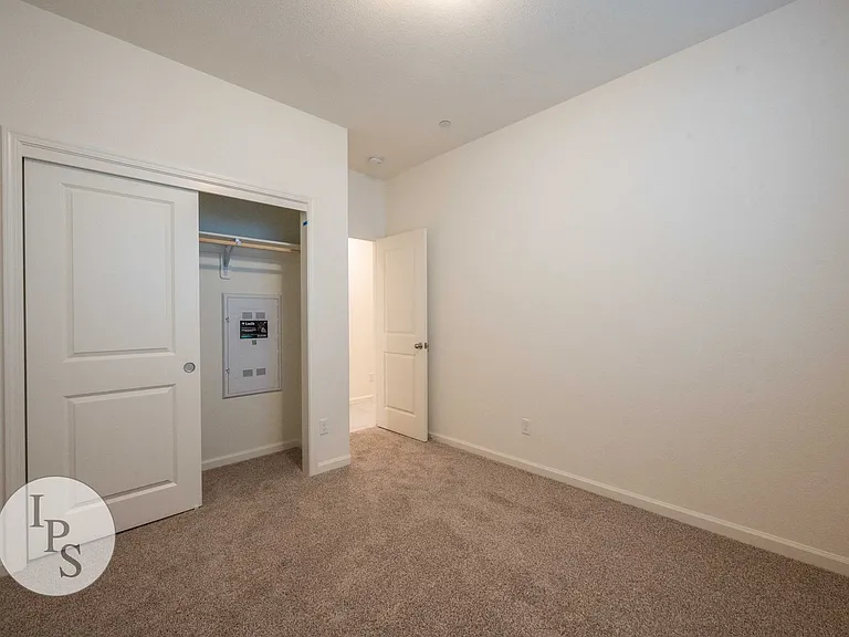1457 Las Rosas Ave — Photo 19