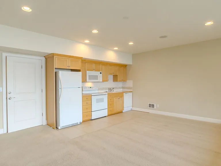 8568 Sand Point Way NE — Photo 50