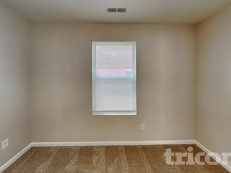 1705 Sawtooth Ct — Photo 15