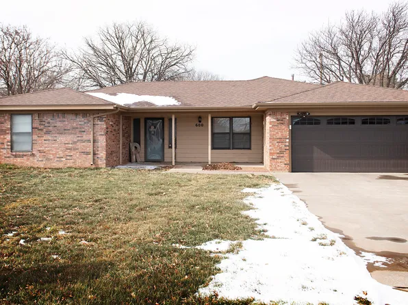 600 Melinda Ln, Dumas, TX 79029